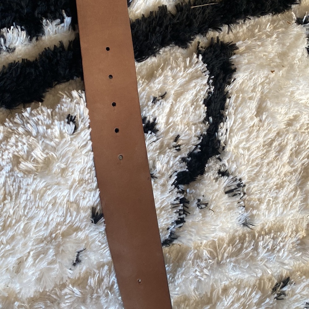 Chanel vintage Leather CC Logo Belt - Picture 5 of 7